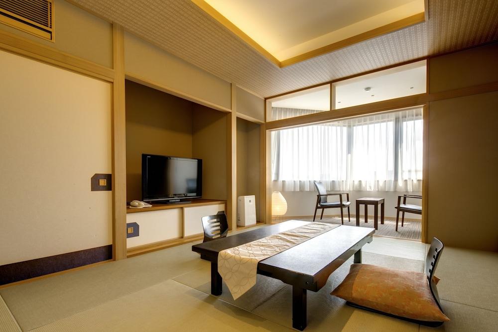 Hotel Shiroyama Югавара Экстерьер фото