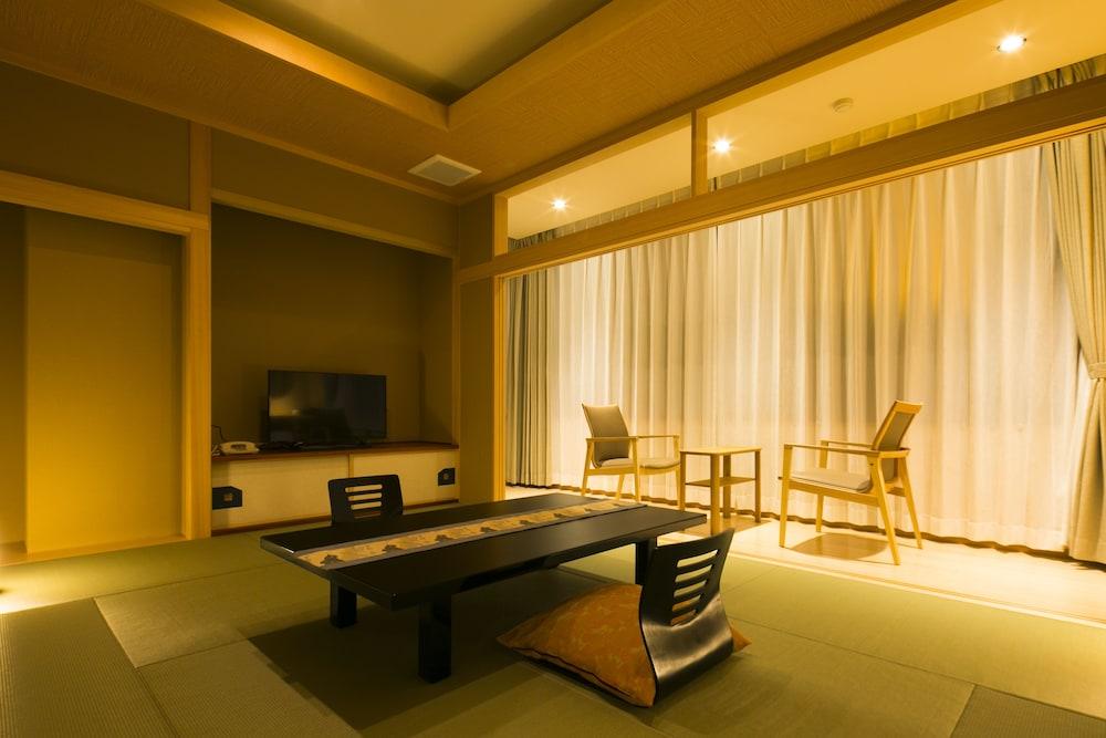 Hotel Shiroyama Югавара Экстерьер фото
