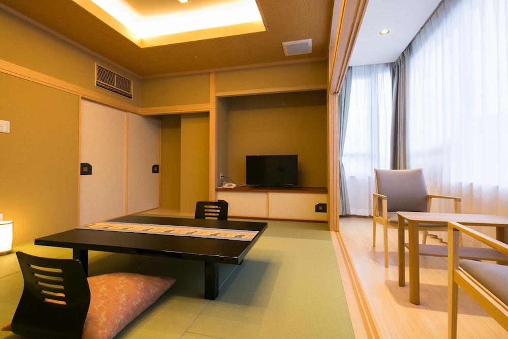 Hotel Shiroyama Югавара Экстерьер фото